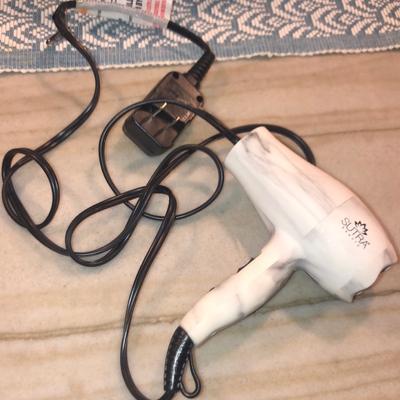 Sultra Mini Blow Dryer - Picture 1 of 5